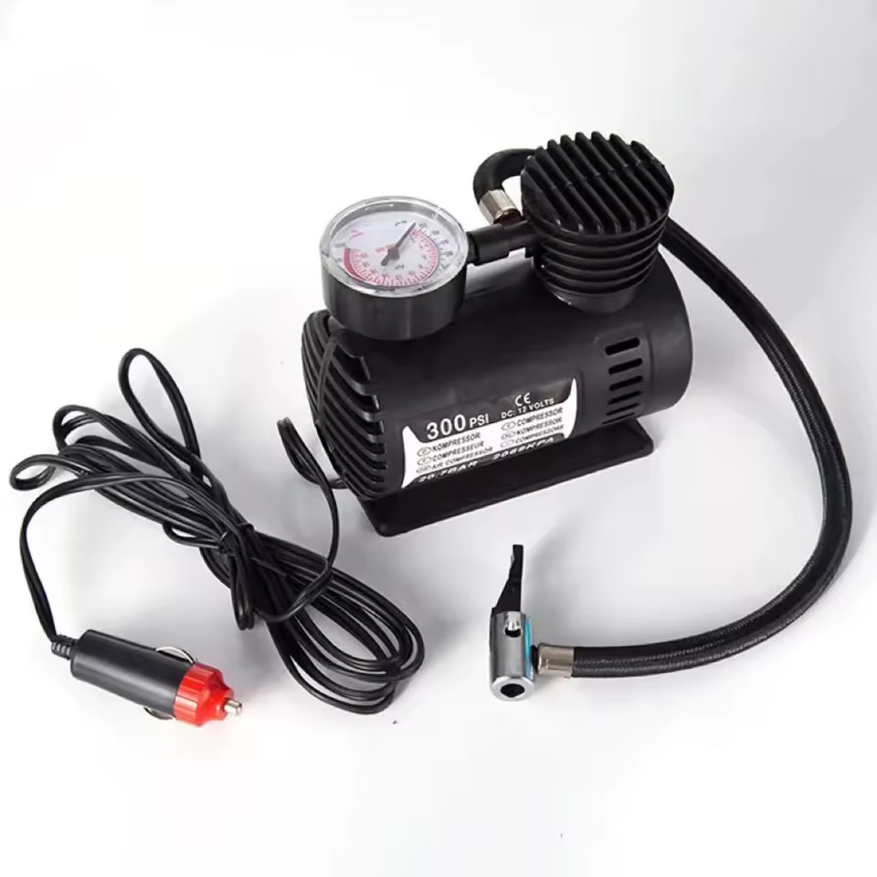 Custom Designed 12V Locomotive Car Air Pump Mini Emergency Tire Pump with Cleaning Function