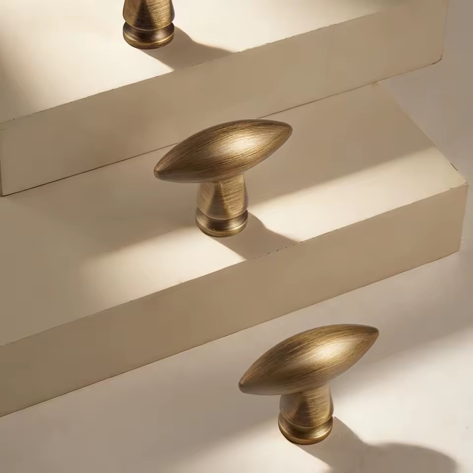 Sourcing Solid Brass Furniture Hardware Antique Bronze Cabinet Knobs for Large Scale Projects