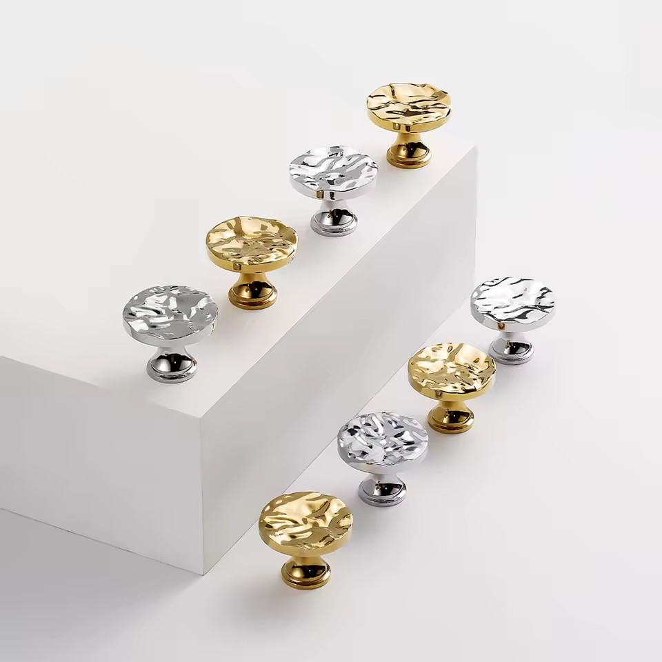 DOOROOM Luxury Brass Cabinet Handles Polished Chrome Water Ripple Drawer Knobs for Dressers Cabinets Wardrobes