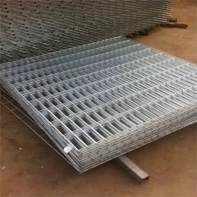 Chicken Pens and 4x4 Green Hot 6 Gauge Galvanized Welded Wire Mesh Dog Cage for Sale