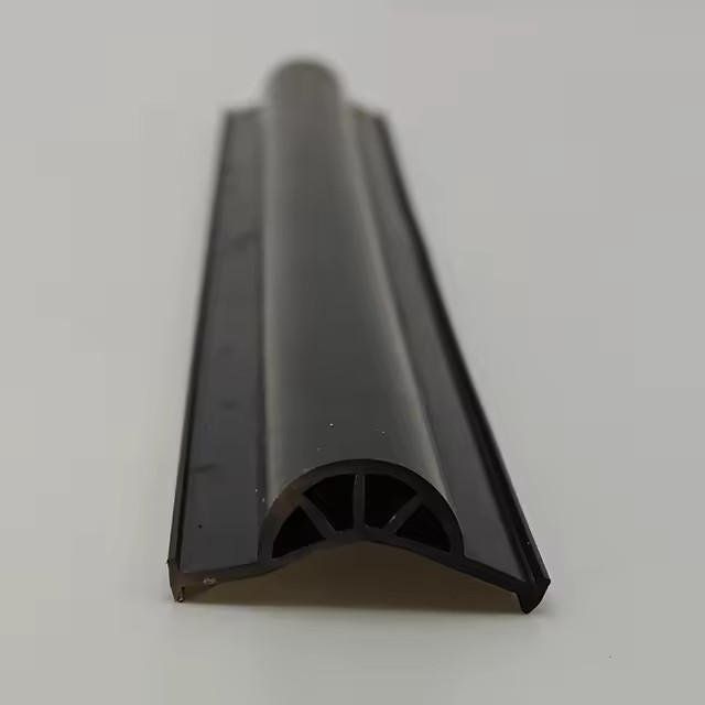 Factory Price PVC Soft Seal Water Baffle Strip Made of Plastic