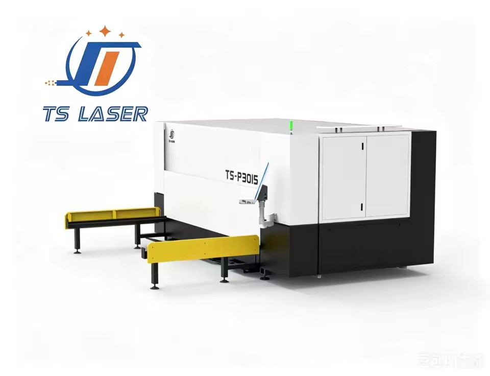 Raytools Cutting Head 3015 Enclosed Fiber Laser Cutter Laser Metal Cutter CE Certified Enclosed 3015 Laser Cutting Equipment