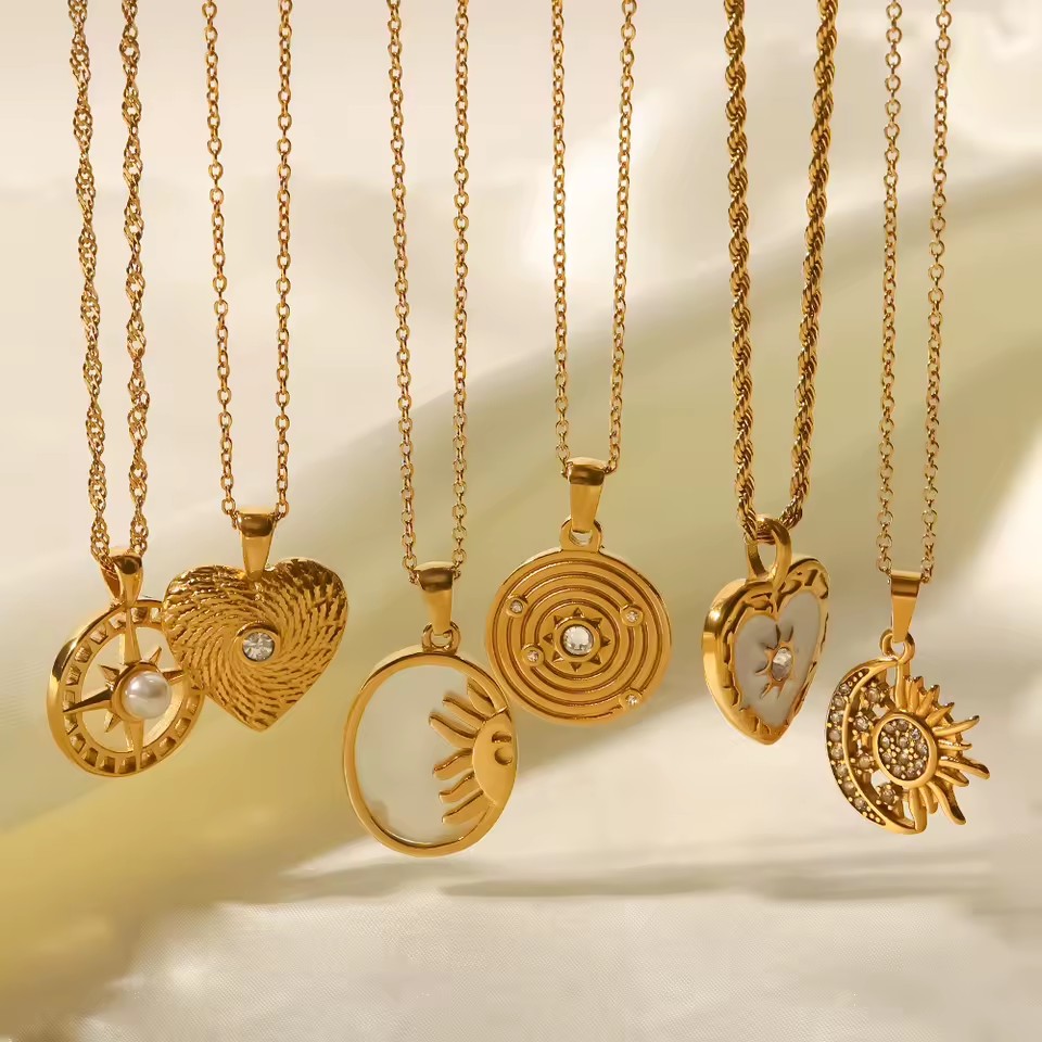 Custom Necklace White Shell Zircon Trendy Pendant Necklace 18K Gold Stainless Steel Choker Chain for Women Wholesale Jewelry