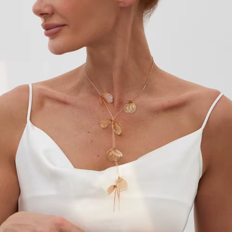 Stainless Steel Retro Ginkgo Leaf Tassel Necklace Pull-Out Collar Choker Necklace