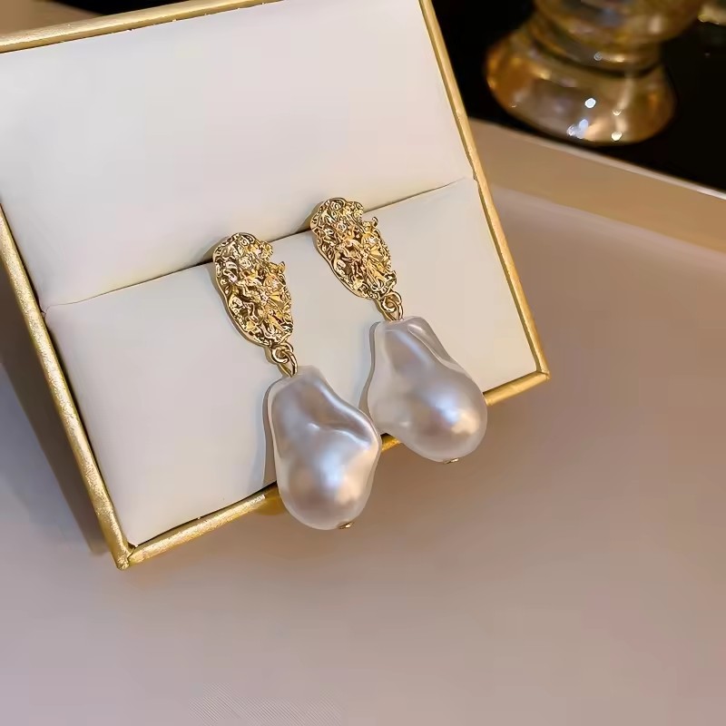 Wholesale Gold Baroque Pearl Drop Silver Needle Stud Earrings Alloy Large Irregular Pearl Elegant Wedding Jewelry for Women