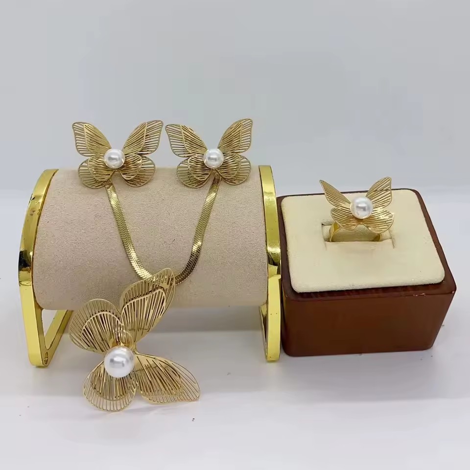 Wholesale Fashion Pearl Zircon Inlaid Hollow Tassel Butterfly Jewelry Set for Women