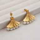Elegant Gold Scalloped Fan Freshwater Pearl Cluster Stud Earrings for Women Gingko Leaf Earrings Copper Alloy Base