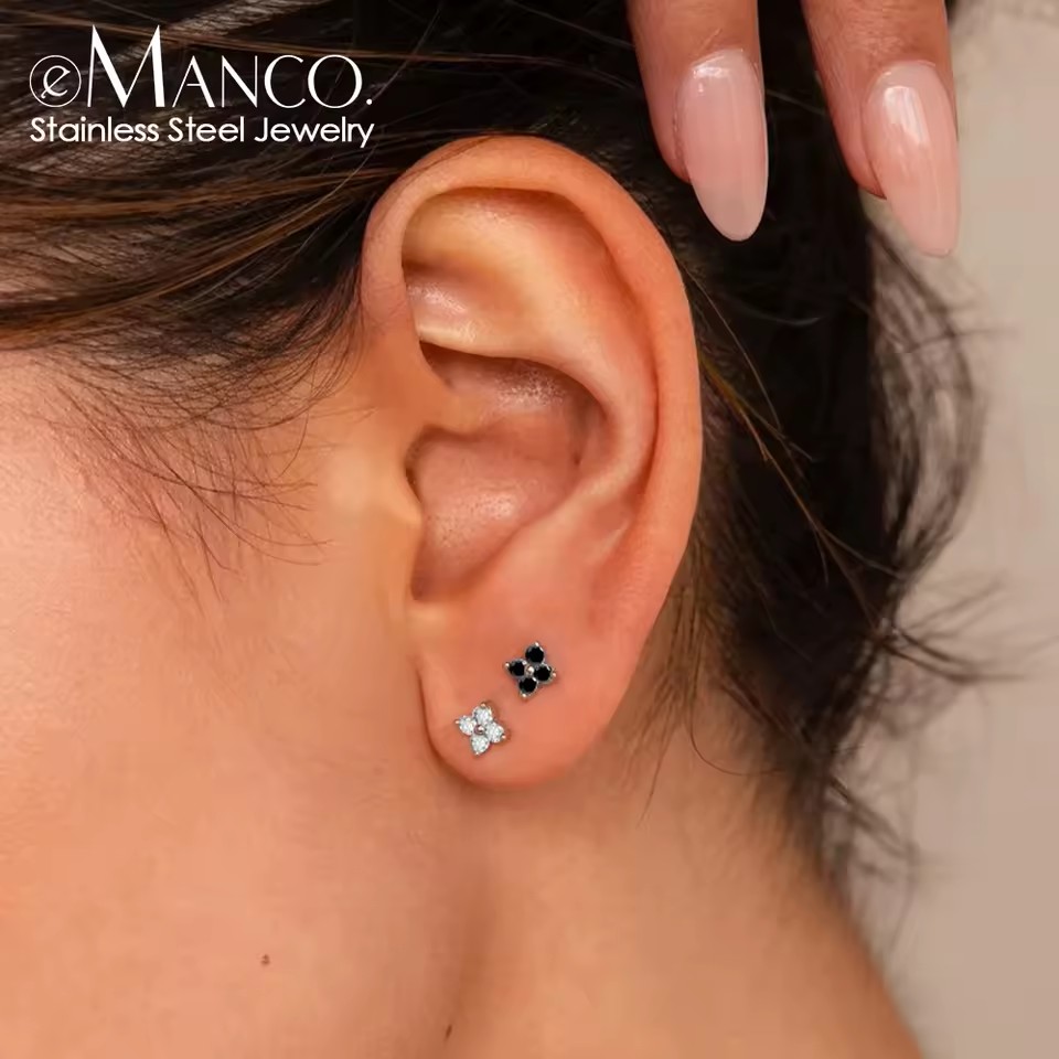Emanco Mini Exquisite Earrings: Zircon Four-Leaf Clover Stud Earrings in a Simple Style Style Gift, Jewelry Earrings