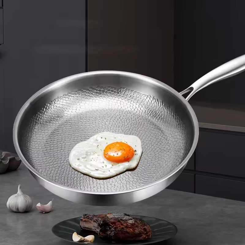 No Coating Triply Stainless Steel Fry Pan Hammer Pattern 8/10/12 Inch Cooking Pan 20/24/28cm Titanium Frying Pan Metal Material
