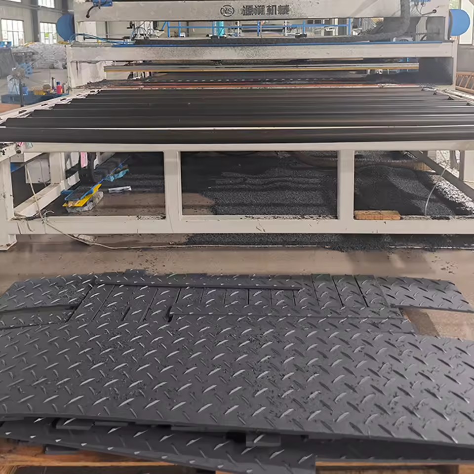 Xinxing Durable HDPE Ground Protection Mats for Heavy Equipment 4x8 Hdpe Track Road Floor Uhmwpe Temporary Ground Mats