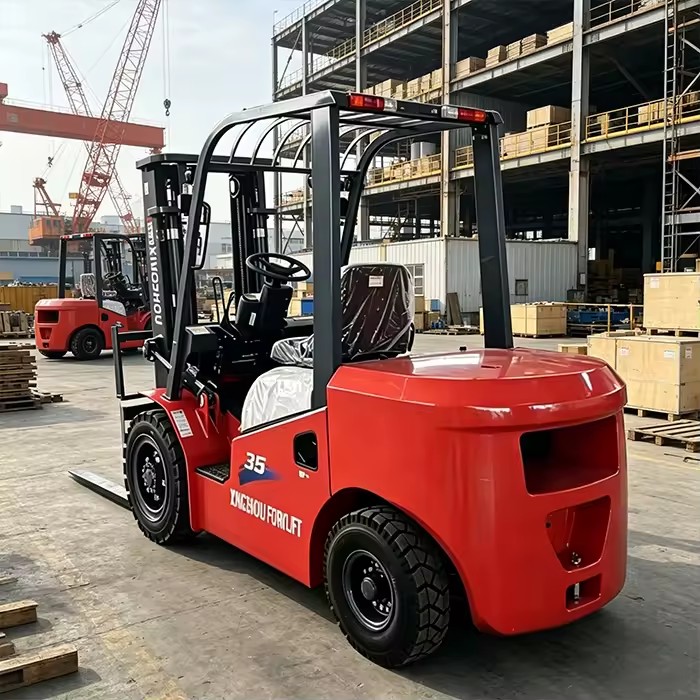 3.5 Ton Diesel Forklift Hydraulic Side Shifter Solid Tires Three Stage Mast-Low Fuel Consumption for Warehouse Material Handling