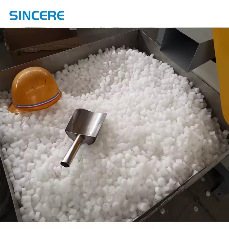 MBBR Moving Bed Biofilm Filtration Equipment With Bio Carrier