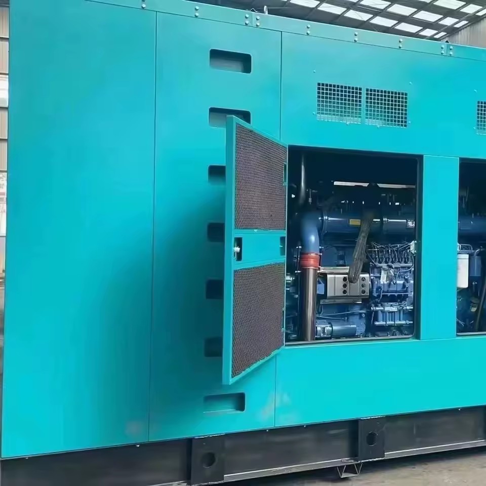 Sustainable Power Generation Technology with Energy Storage: the Green Energy Generator