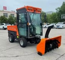 925 Full Gear Drive Ride on Snow Sweeper 4WD Multi-Functional Snow Removal Truck