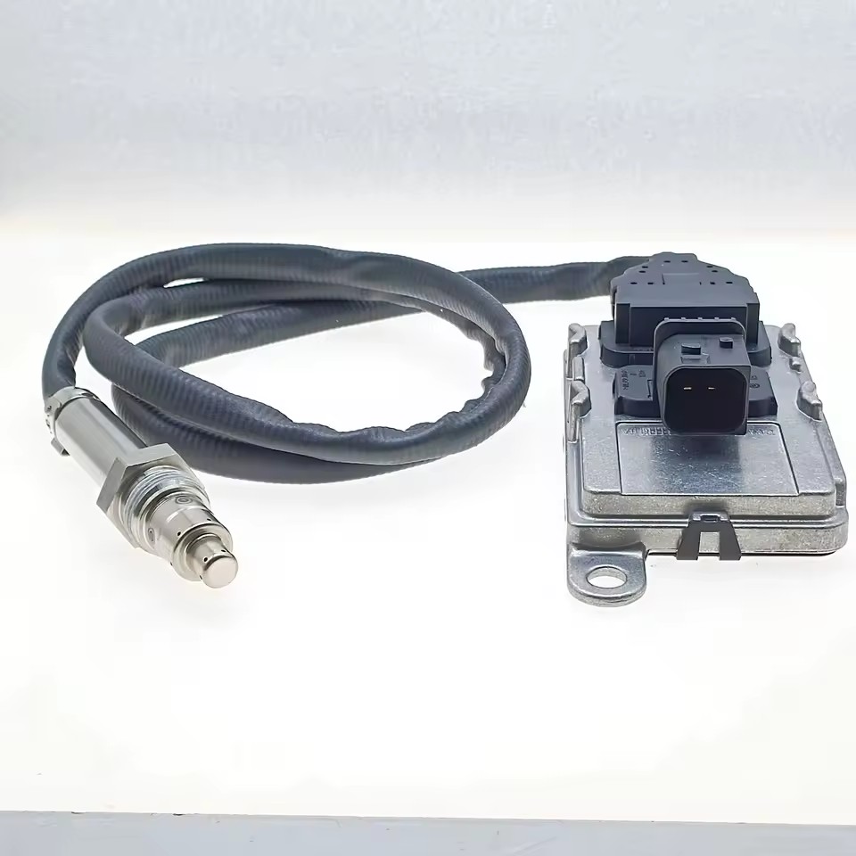 Heavy Load 24V TB Nox Sensor 2139930 5WK97348A for DAF XF CF Cummins Exhaust Gas Aftertreatment Module