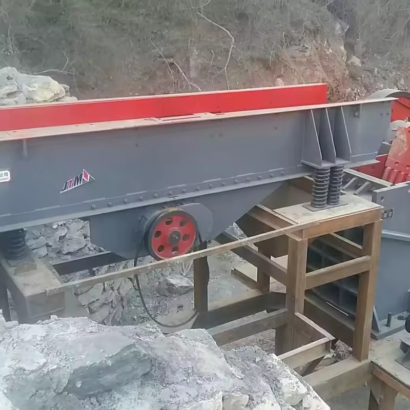 ZSW490*96 Vibrating Feeder-Heavy Duty Mining Feeder Machine 4900x960mm Slot 500mm Feeding Capacity for Stone Crusher