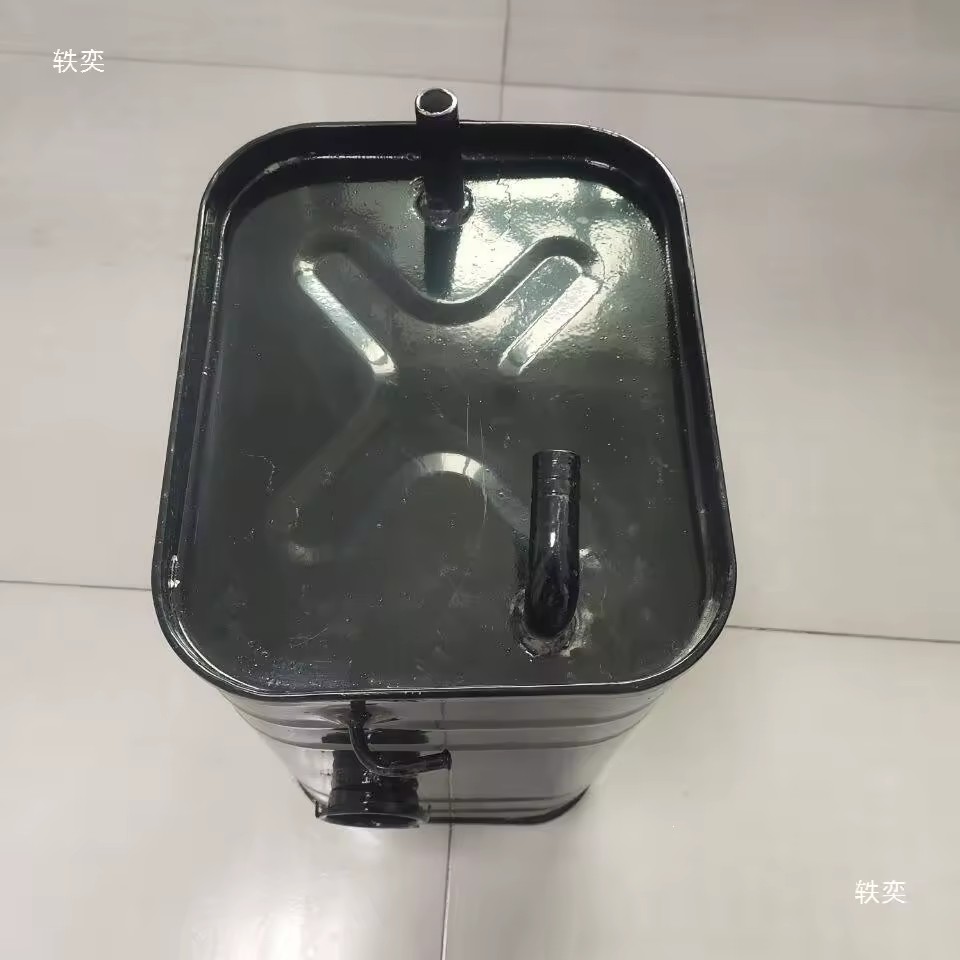 Hydraulic Oil Tank For Engineering And Agricultural Vehicles Thickened Iron Tank With Pipe Outlet