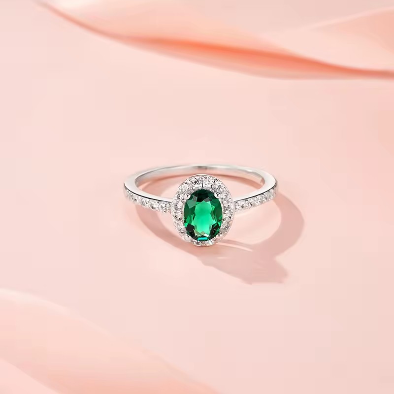 Lab Grown Emerald 7*5mm Gemstone Engagement Ring Classic Solid Gold PT950 with Diamond for Wedding Party or Anniversary Ring