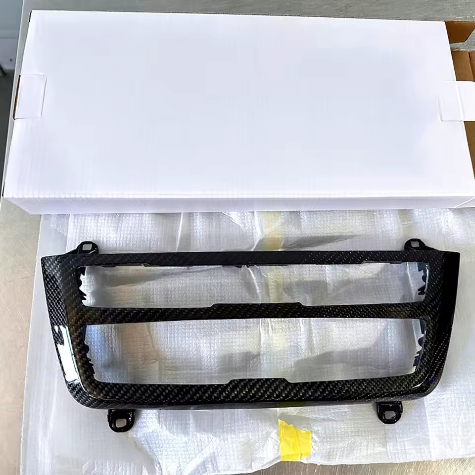 Wholesale F30 Real Carbon Fiber Interior Radio Central Console Trim Panel for BMW 3 4 Series F30 F31 F34 F36 F80 F81 F82 F83 F84