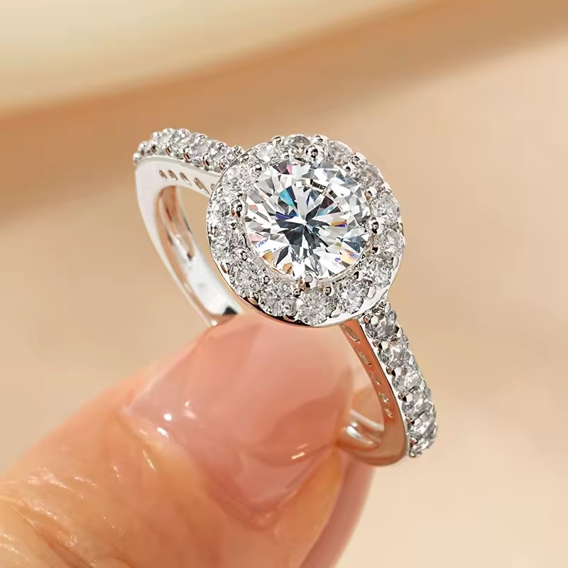 Hot Selling 14K Gold Filled Shiny Fashion Jewelry Moissanite Ring Romantic Bridal Wedding Halo Engagement Ring for Men Women