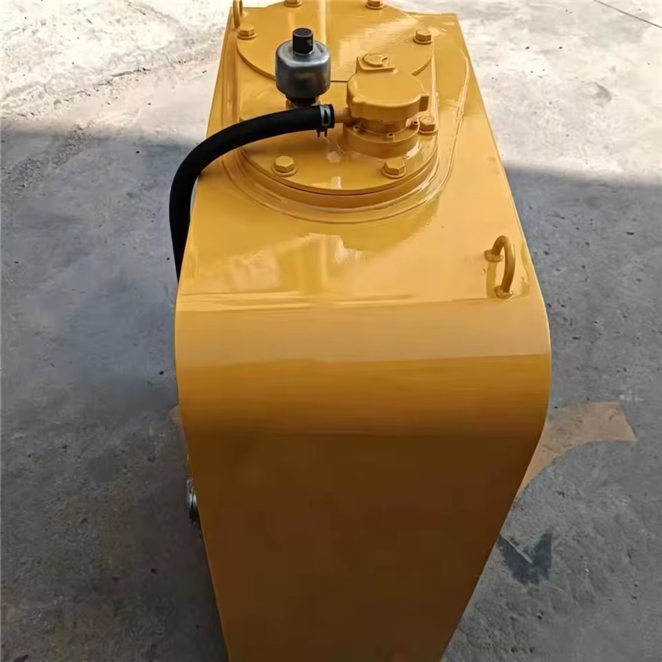 20Y-60-42111 Hydraulic Oil Tank Assembly Suitable for ko m a ts u Excavator Spare Parts
