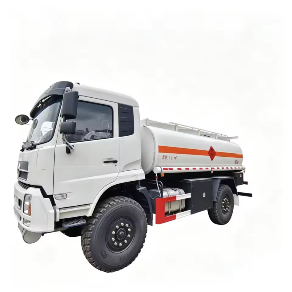 Dongfeng 4*4 All-wheel Drive Fuel Tanker with Single Rear Wheel, tank Capacity 10 Cubic Meters, Euro 3 Emission Standard.