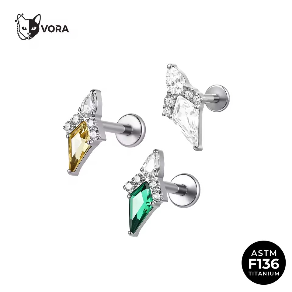 ASTM F136 Titanium Kite Shape Cluster Labret Stud CZ Internally Threaded Ear Cartilage Helix Tragus Conch Piercing Jewelry