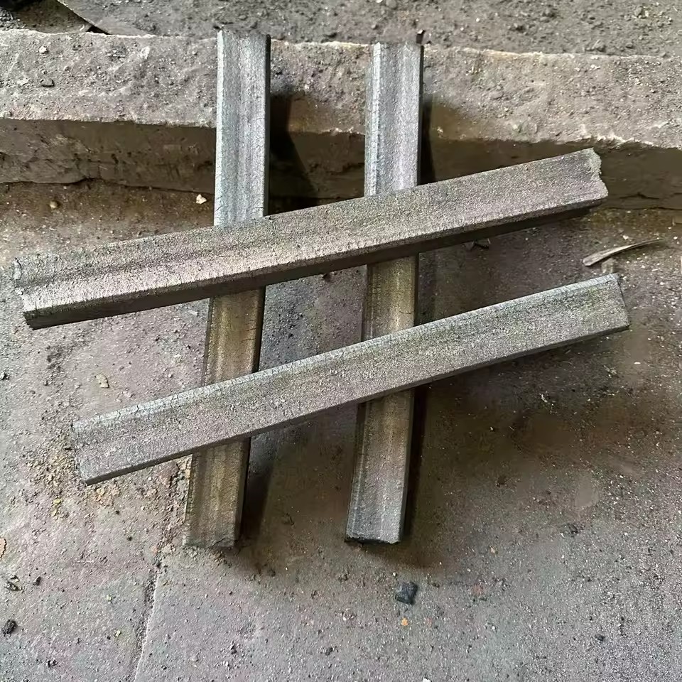 Perfect BBQ Experience YIWAN Hard Wood Charcoal Briquette Machine 7600J Calory Ash Content 5% Black Charcoal