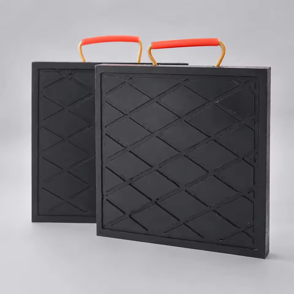Rig Matting Heavy Duty HDPE Outrigger Support Pads for Oilfield Drilling Power Maintenance and Industrial Sites