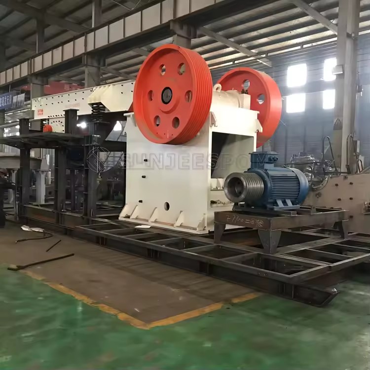 Mining Equipment Model Pe 750*1060 Jaw Crusher Machine with AC Motor and Gear for Basalt Quarry