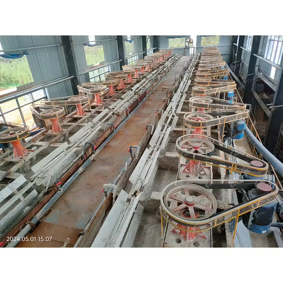Complete Chrome Gold Ore Mining Equipment for Sale, Gold Mining Machine with Low Price