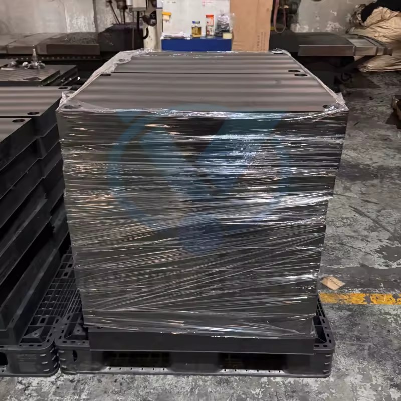 Waterproof Portable Outrigger Pads Rough Terrain UHMWPE HDPE Load Bearing Crane Support Pad Heavy Equipment Outrigger Pads