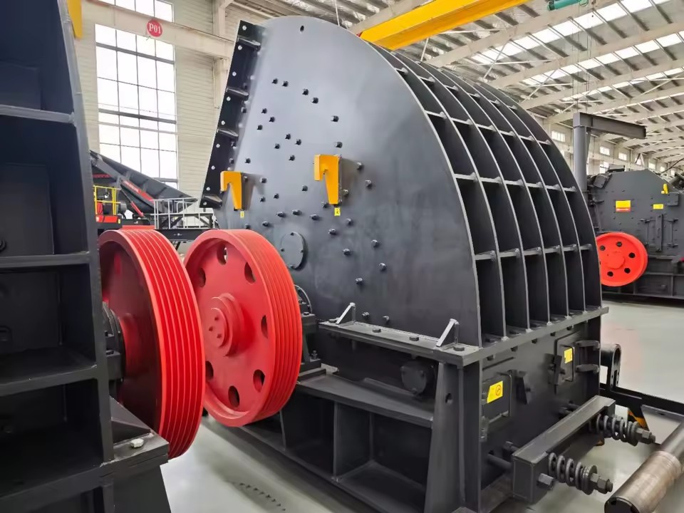 Heavy Duty 500-1000 PCZ1720 Reversible Hammer Crusher Limestone Gypsum Crushing Machinery Machine for Mining Quarry