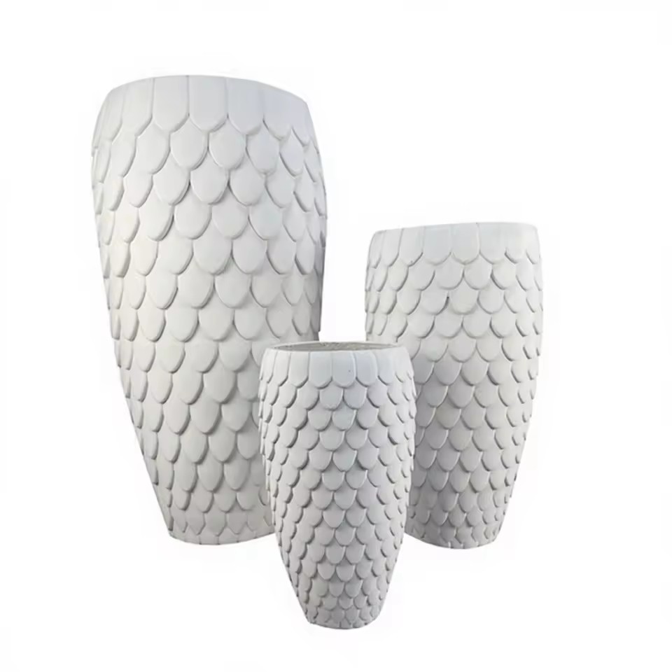 2025 New Design Durable Big Garden Planter Flower Pots Classic Magnesium Oxide Fiberglass Hand Carved Outdoor Brand
