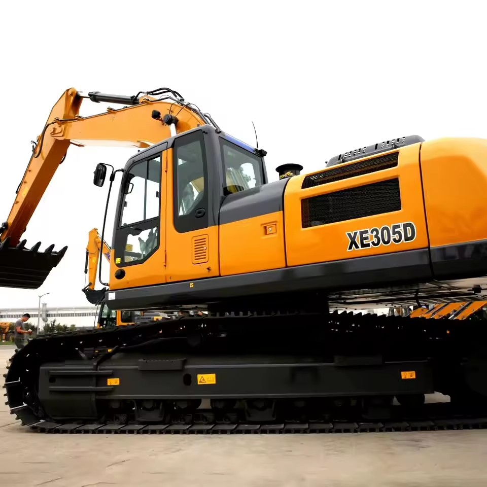 Medium Heavy Duty Crawler Excavator 30.8ton XE305D PLC Control 1 Year Warranty High Efficiency for Medium Open Pit Mining