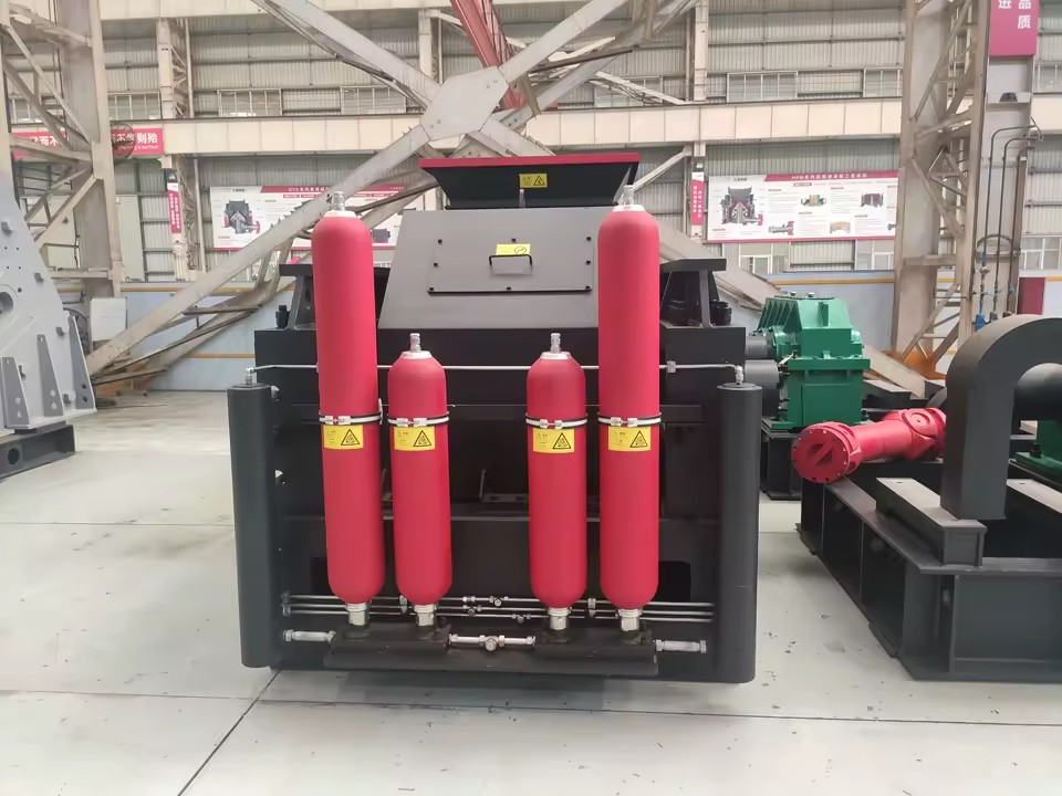 Competitive Price Hydraulic Roll Crusher with PLC & Bearing for Coal Fine Crushing 20-150t/h Capacity