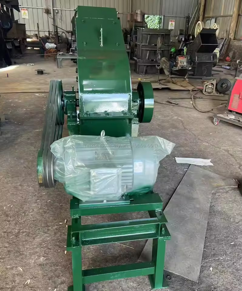 Diesel Hammer Crusher Bearing Gold Mining Stone/Ore Processing Motor Engine Powered 3-4t/h Capacity 9 Hammer Heads Easy
