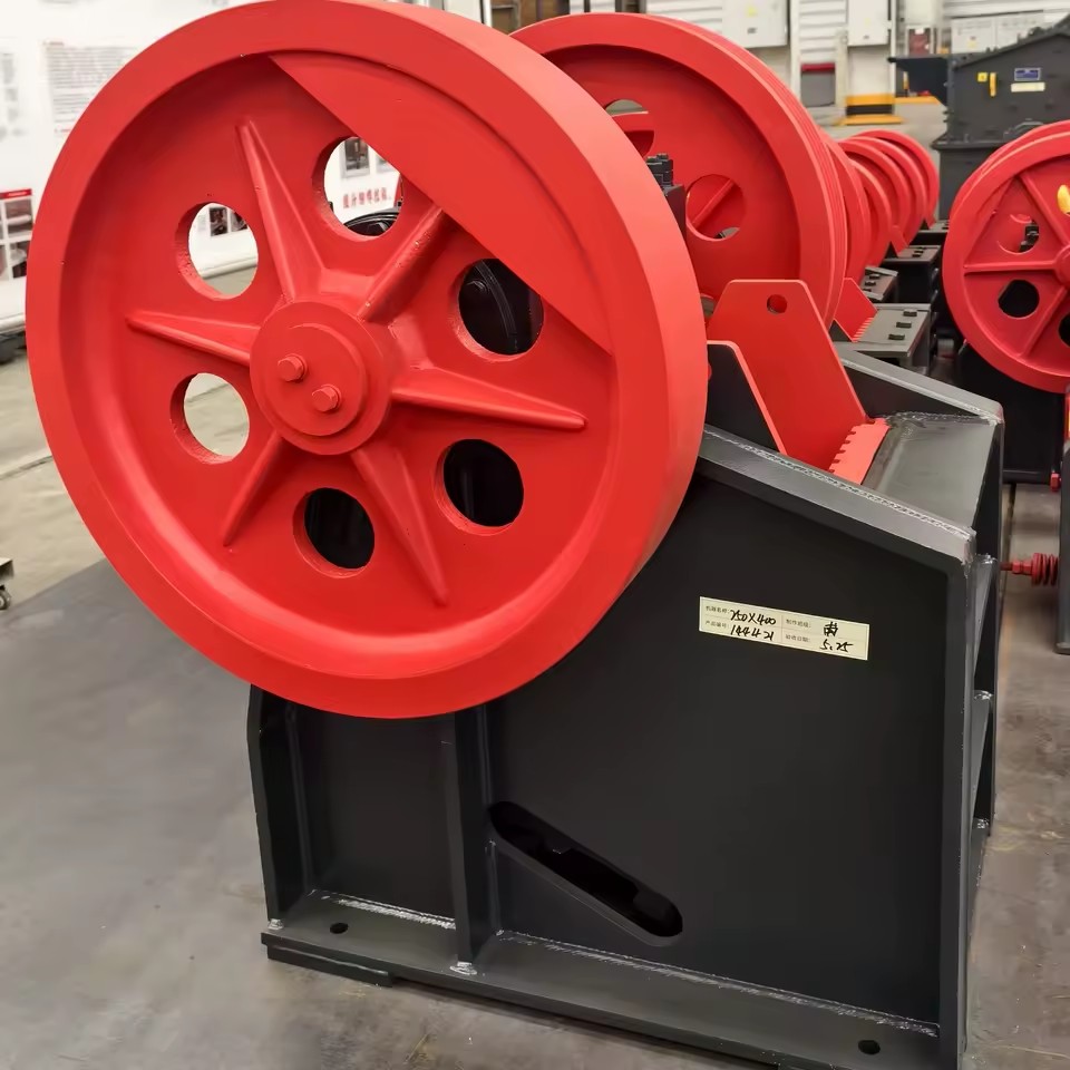 Small Capacity PE 150*250Jaw Crusher Adopt High Manganese Steel Wear-resistant Material