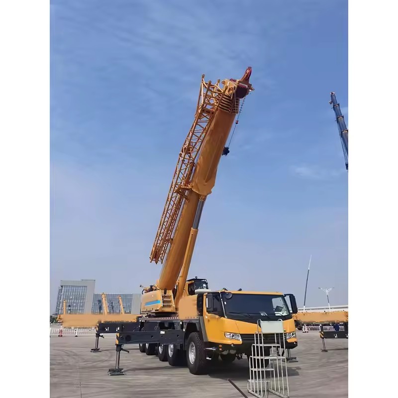 130t All Terrain Crane with 8 Section Telescopic Boom for Sale XCA130G8-1