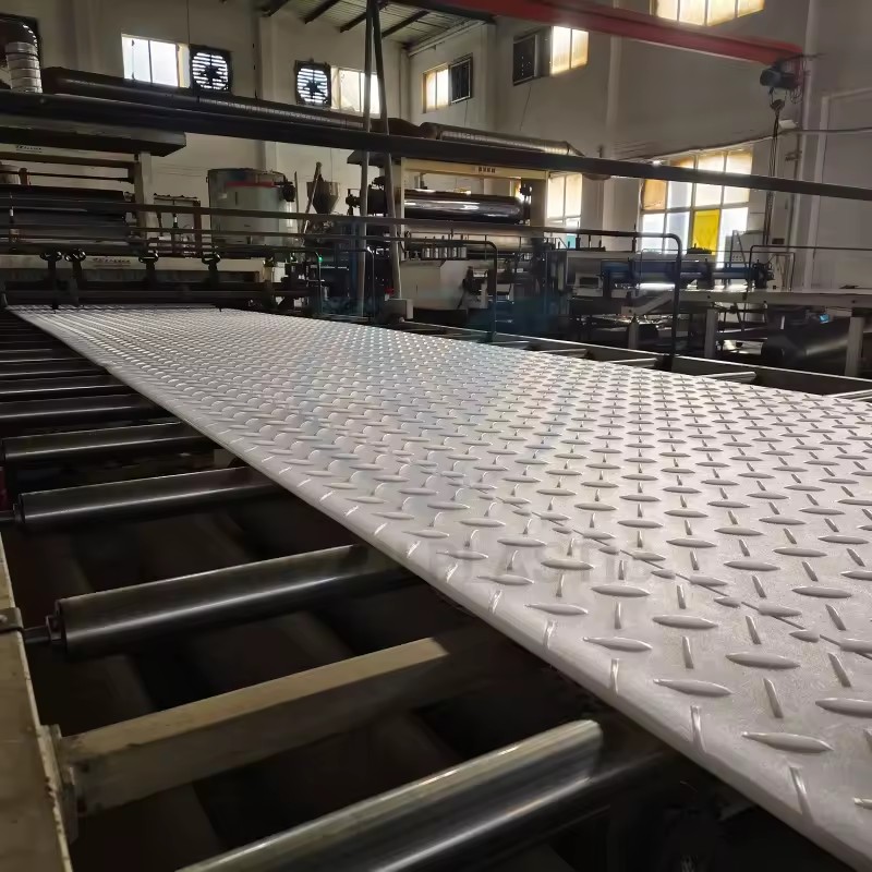Reusable HDPE High Strength Portable Road Mat for Oilfield Pipeline Construction Access ground protection mat