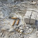 DINGLI DL-90 Hydraulic Rock Splitter 90MM Borehole Engine Pump 1580KN Force for Mine Rock Mining Underground Cave Tunnel Use