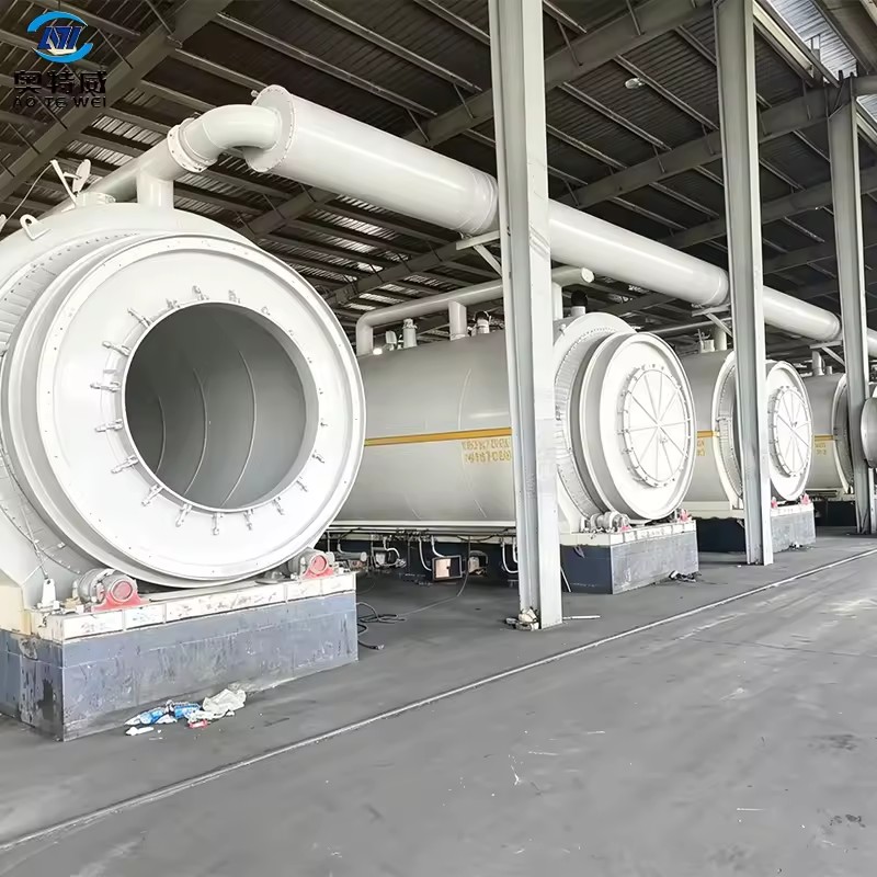 Biodegradable Shredded Tires Domestic Garbage Petroleum Sludge Into Fuel Oil Intermittent Pyrolysis Machine Waste Plastic