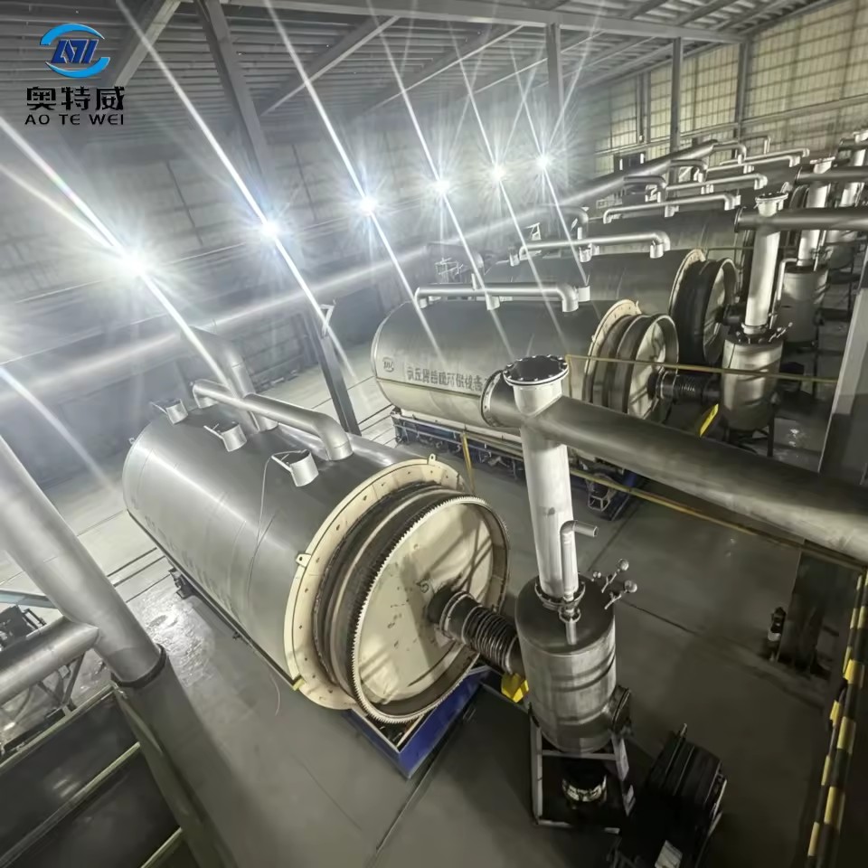 Professional Global Export Discarded E-Waste Plastics Crude Petroleum Sludge to Oil Intermittent Pyrolysis Machine