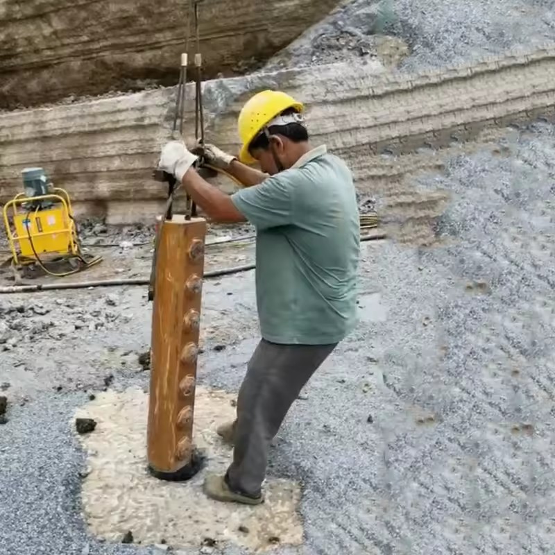 DINGLI MACHINERY DL-150 High Quality Piston Pump Rock Splitter 180MM Borehole Diameter 2900KN Splitting Force Mine Rock Breaking