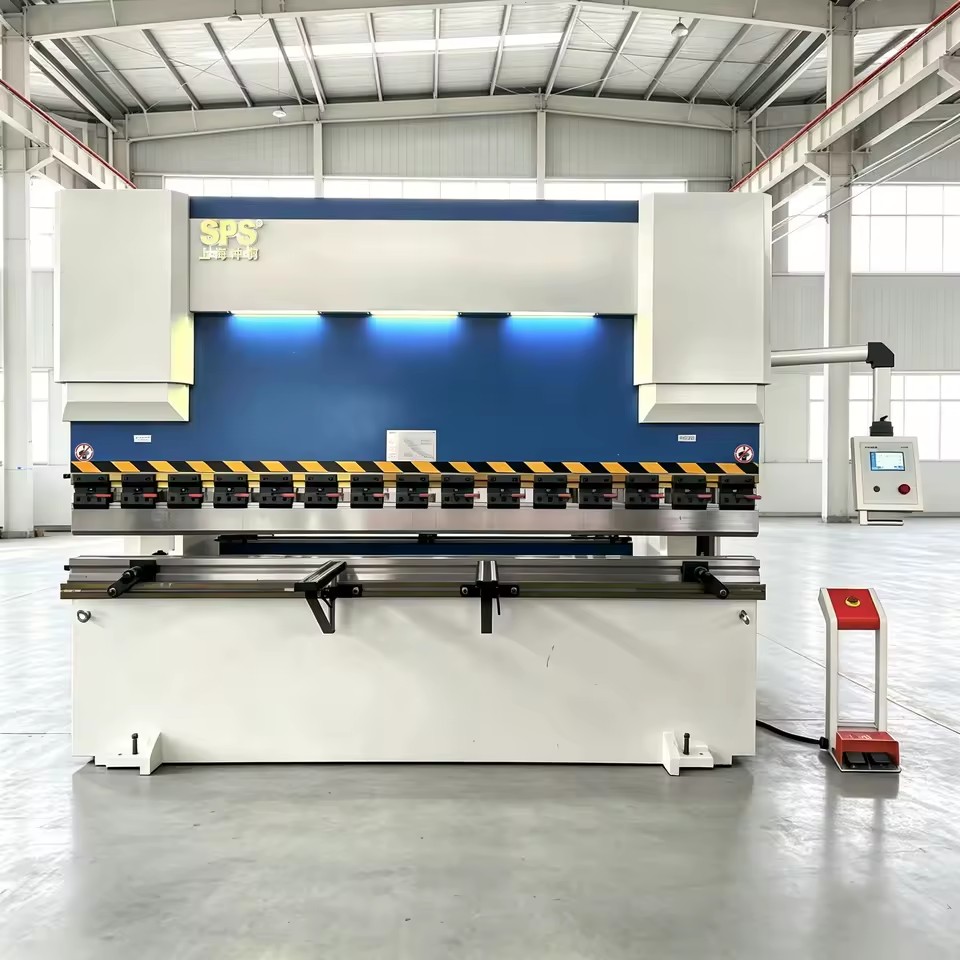 4+1 Axis NC Hydraulic Press Brake Good Price 100T3200 Customizable Sheet Metal Bending Machine