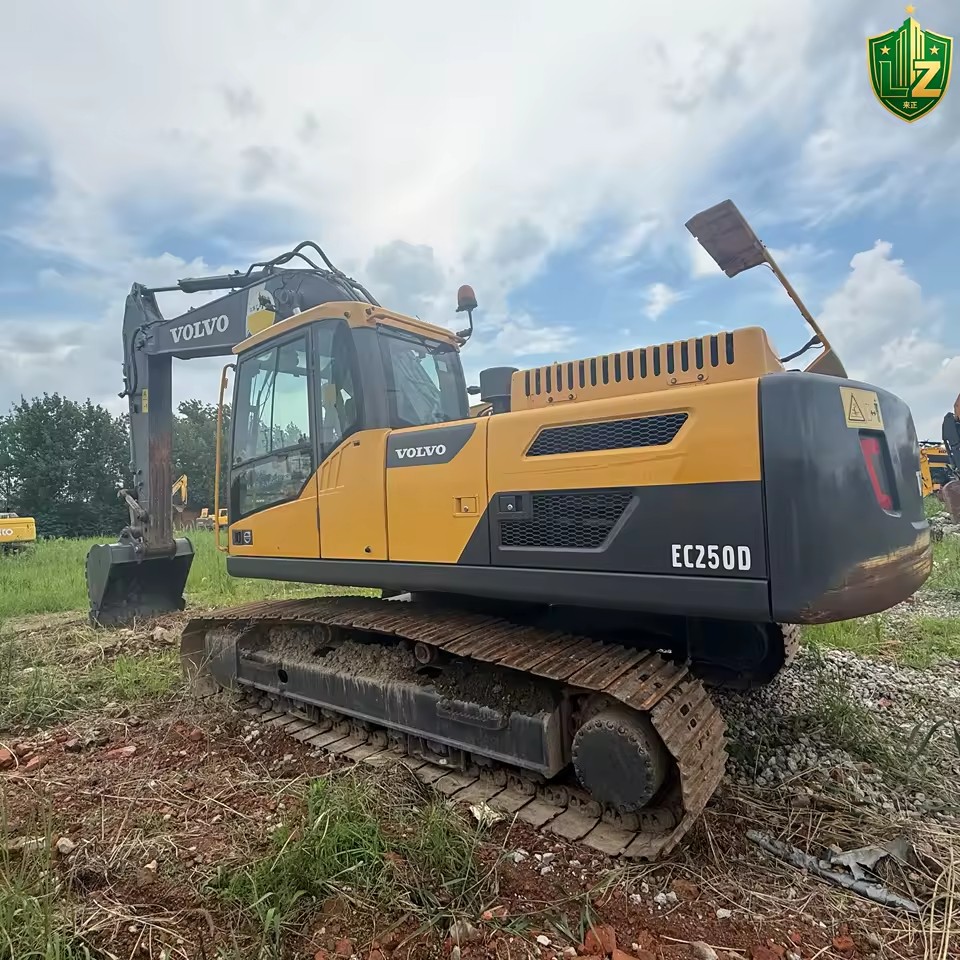 Original Parts Used VOLVO EC250D 25Ton Crawler Digger Energy Saving Low Maintenance for Large Earthwork Low Working Hours
