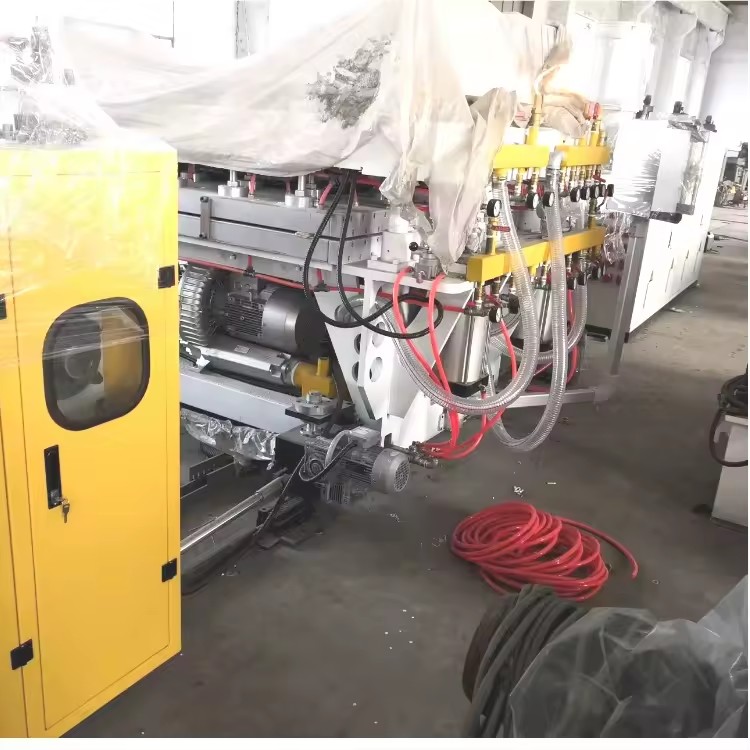 Energy-Saving Plastic Machinery Efficient Environmental Protection Extrusion Production Line