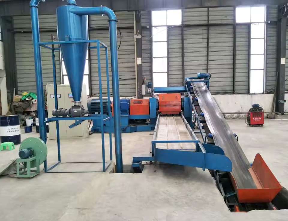Xinyutian Tire Recycling Machine Waste Tyre Crusher Cast Steel/Cast Iron Roller 1-3 Ton/Hour Rubber Powder Production Line