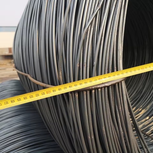 Chinese Factory Supply Galvanized Wire Welded Mesh Fencing Chain Link Barbed Wire Farm Security Wire Roofing Sheet Wire Rod
