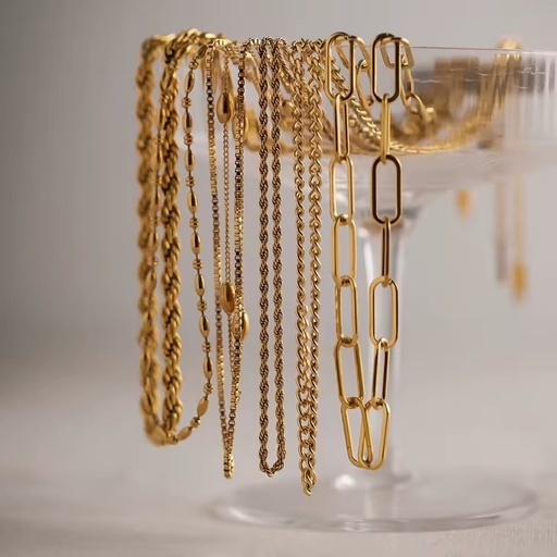 Stainless Steel Necklace 18K Gold-Plated Heart Fashion Jewelry Multi-Layer Link Custom Necklace Elegant Gift